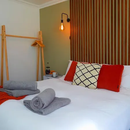 The Court Yard - Fantastic Location!