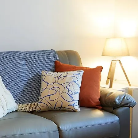 The Court Yard - Fantastic Location! 아파트