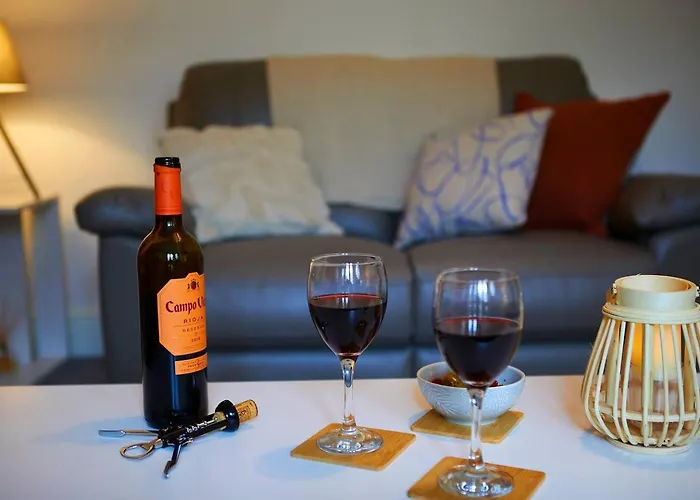 The Court Yard - Fantastic Location! شقة *