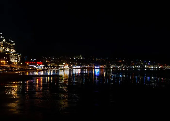 The Court Yard - Fantastic Location! سكرابورو